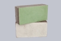 Block mit einer Schicht aus texturierten «Universal» (grün, blau)